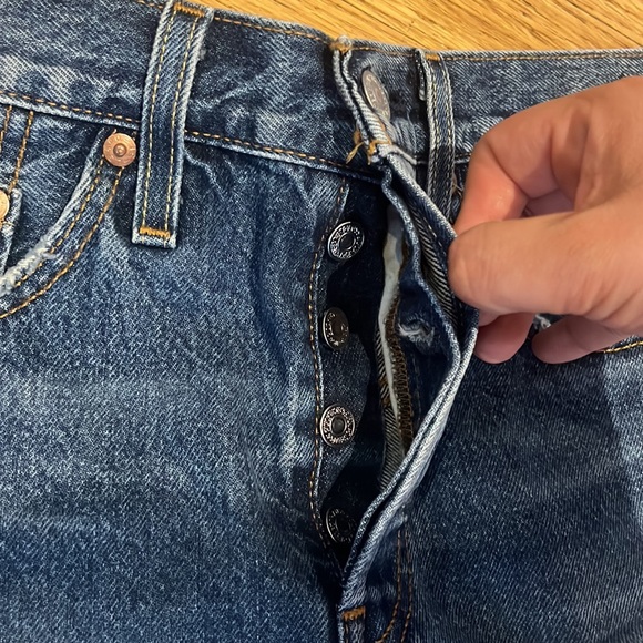 Levi’s 501 Denim dark Wash jean shorts. - Picture 5 of 13